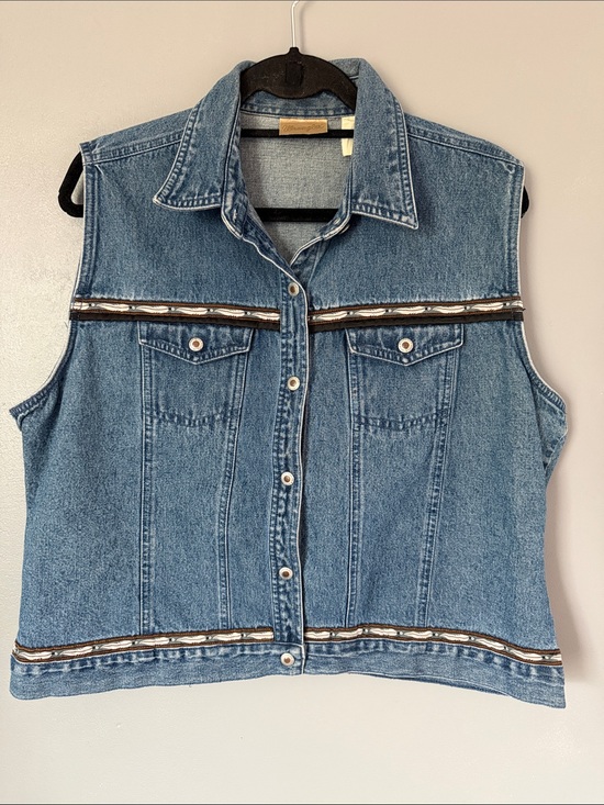 Wrangler Jackets & Blazers - VTG Wrangler Women's Cowgirl Denim Jean Vest Southwestern Feather Festival Boho